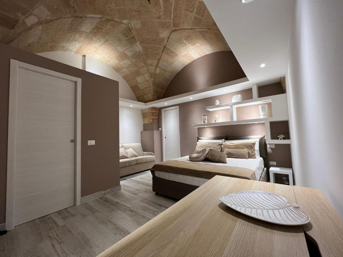 Avvolta Nel Salento - Room & Relax 토르치아롤로 외부 사진