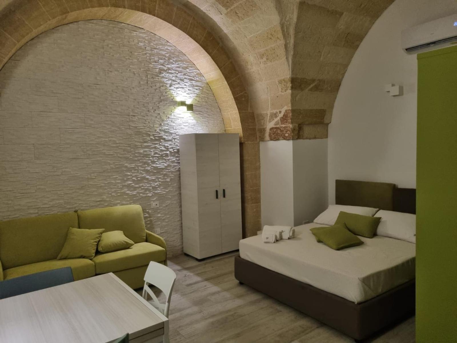 Avvolta Nel Salento - Room & Relax 토르치아롤로 외부 사진